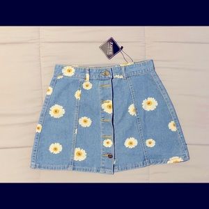 Brand new zaful size M skirt with tags